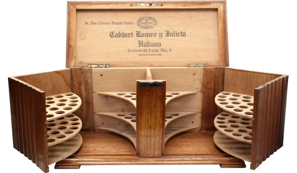 Historic Romeo y Julieta Cedros de Luxe No. 1 Humidor